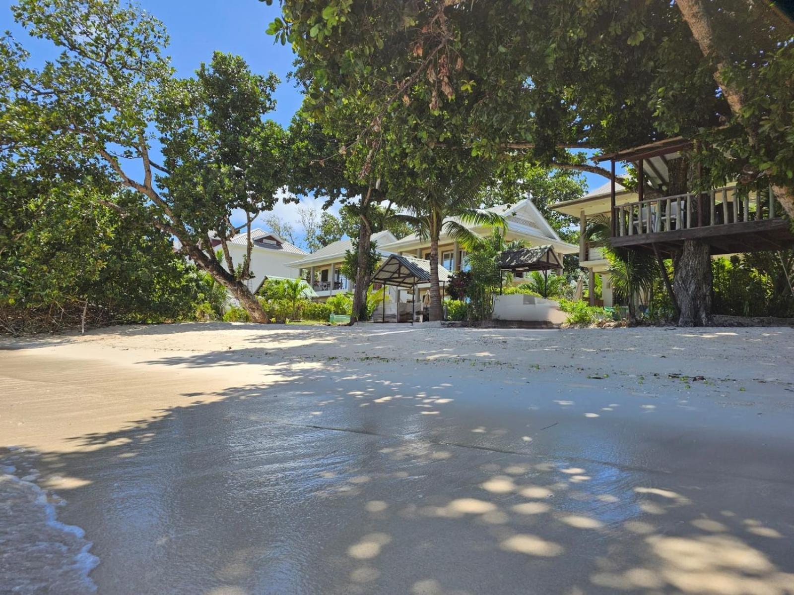 La Digue Luxury Beach & Spa Exterior photo